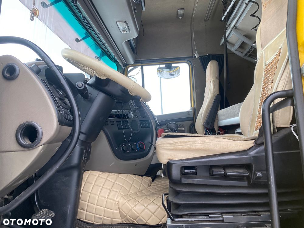 DAF XF 105 / Manual / 2010 - 10