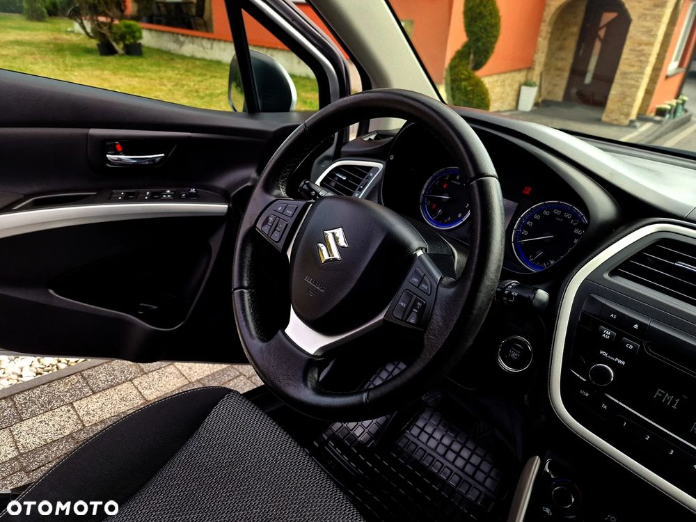 Suzuki SX4 1.6 Comfort 4WD - 21