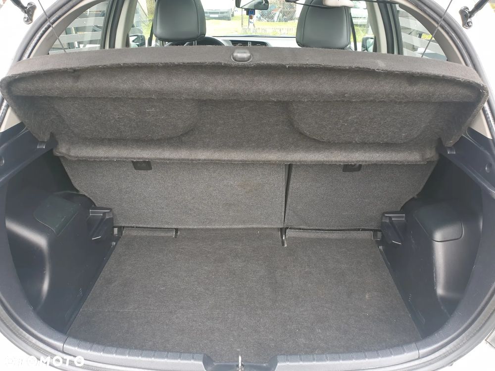 Toyota Yaris 1.4 D-4D Executive - 11