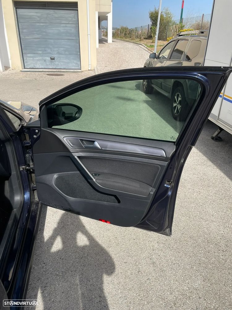 VW Golf 1.6 TDi R-Line - 12