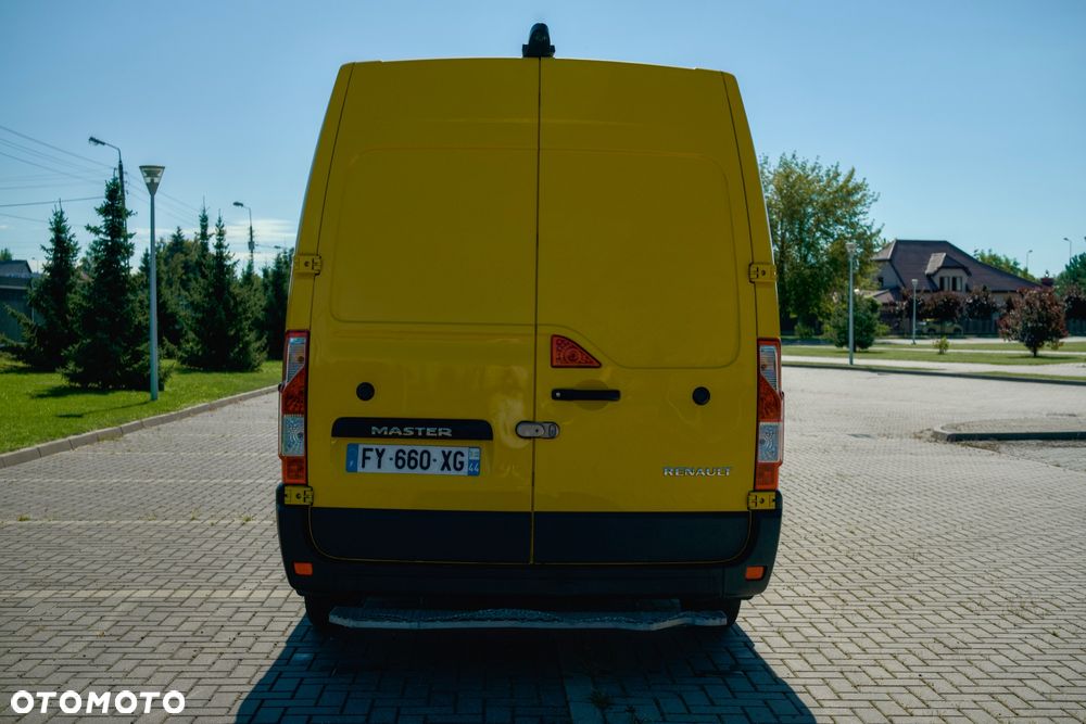 Renault E-Master - 15