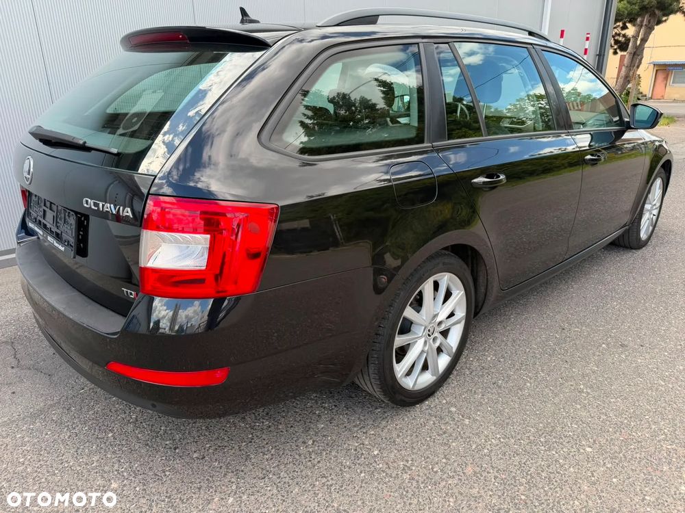 Skoda Octavia 2.0 TDI Green tec DSG Elegance - 2
