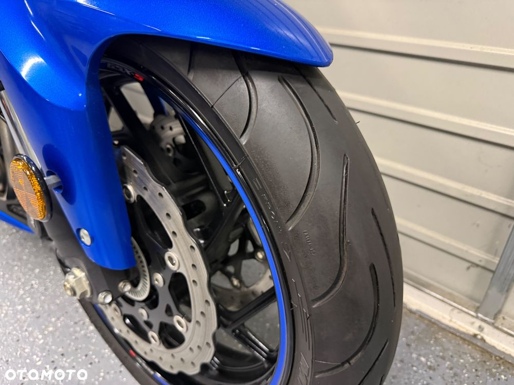Suzuki GSX - 8