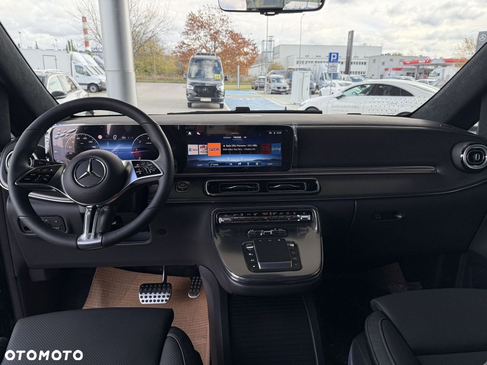 Mercedes-Benz Klasa V - 18