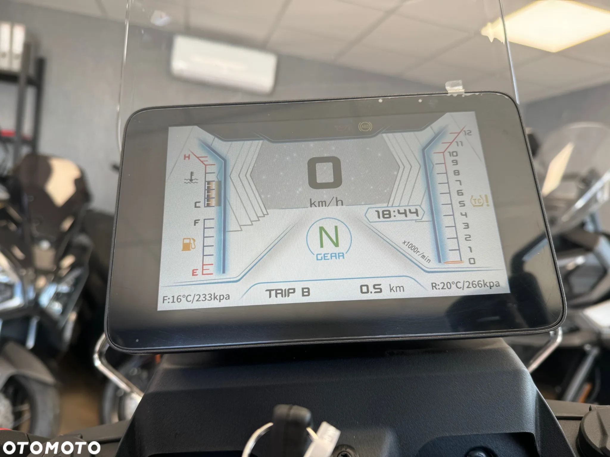 QJMOTOR SRT 550 SX - 10