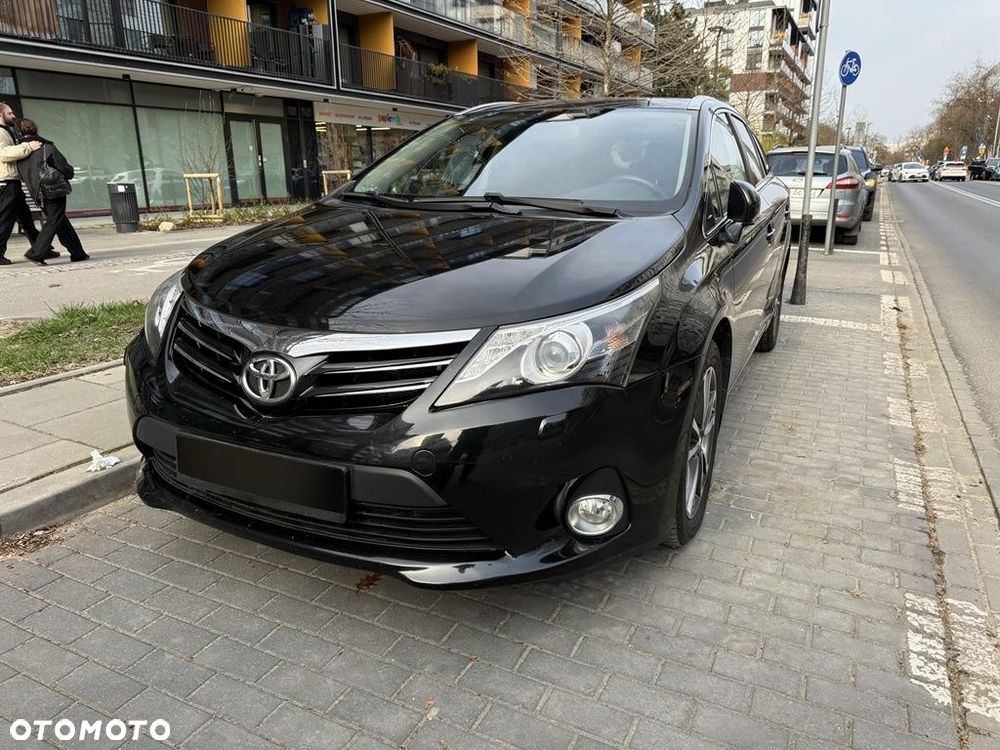 Toyota Avensis 2.0 Premium - 1