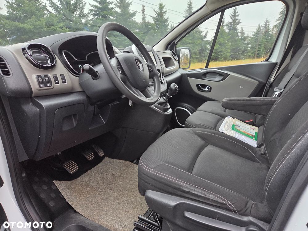 Renault Trafic - 25