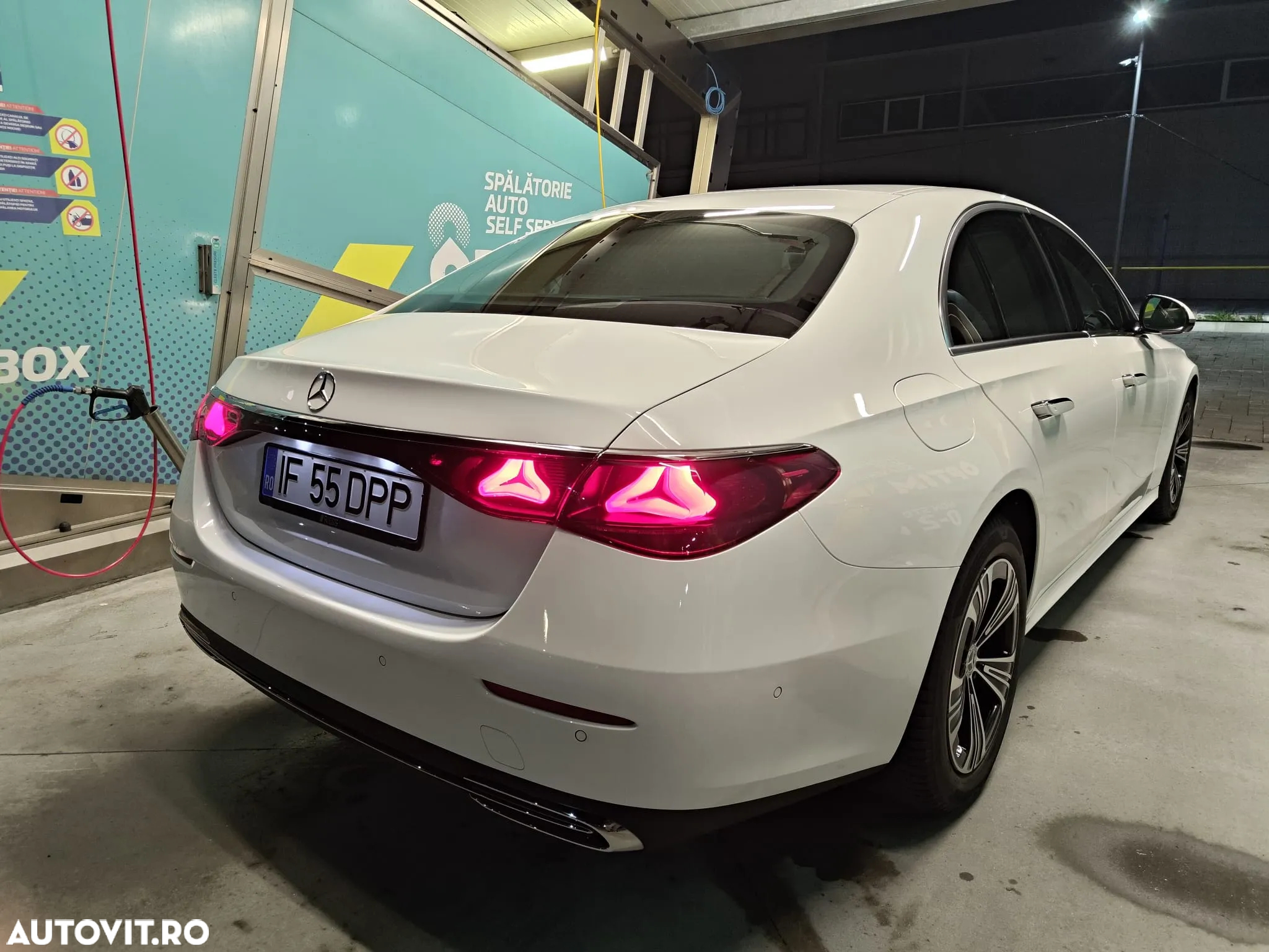 Mercedes-Benz E 200 T 9G-TRONIC Edition AVANTGARDE - 29
