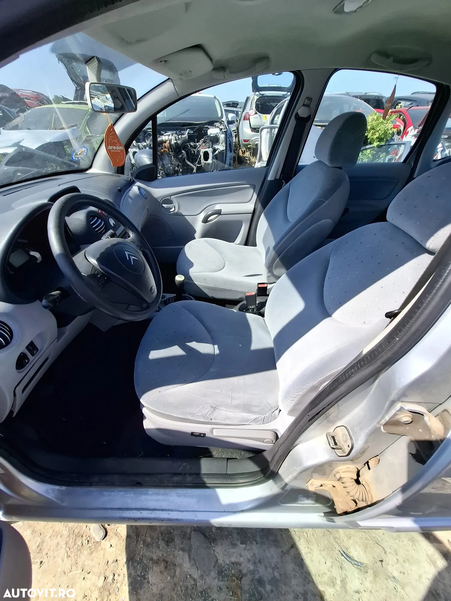 Dezmembrez Citroen c3 1.6i - 7
