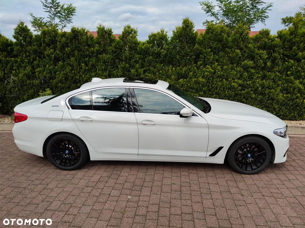 BMW Seria 5 530i mHEV Luxury Line sport - 16