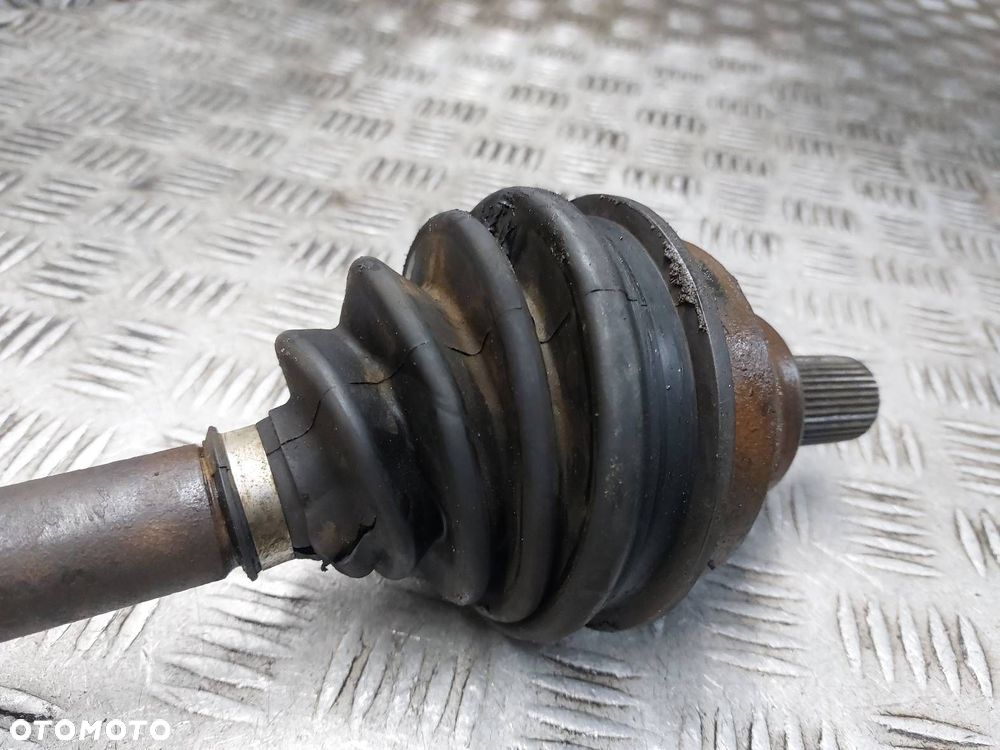 PÓŁOŚ LEWY PRZÓD LEWA VOLVO S40 II V50 I 2.4 20V - 3