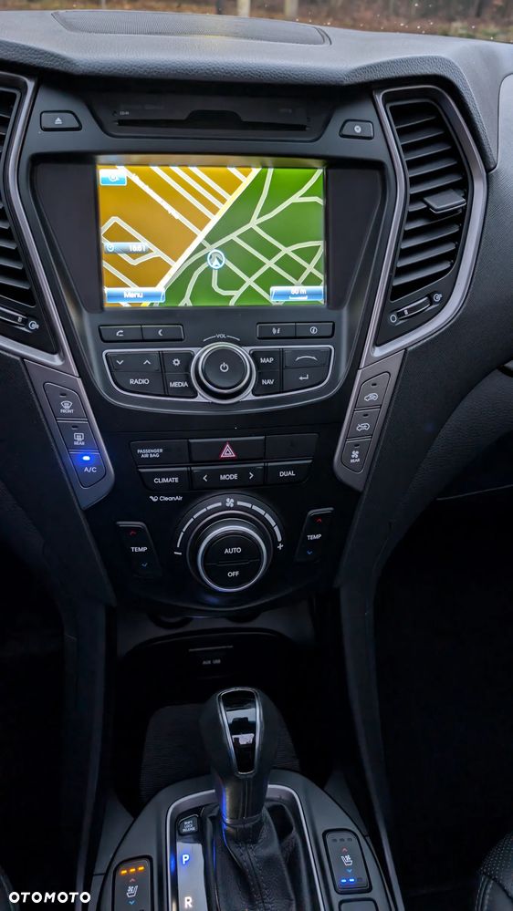 Hyundai Santa Fe Grand 2.2 CRDI 4WD Automatik Premium - 17