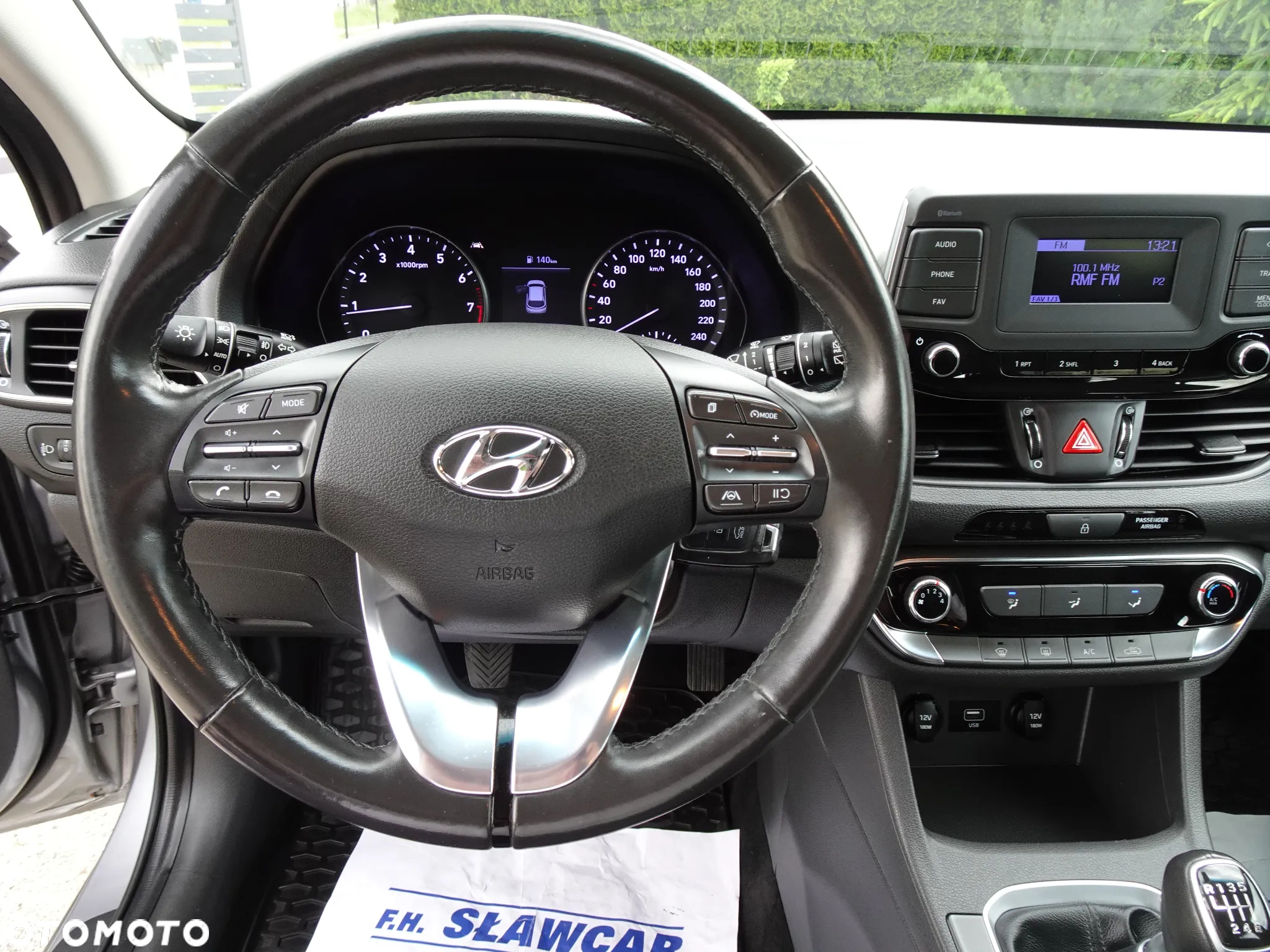 Hyundai i30 1.5 DPI Classic + - 23
