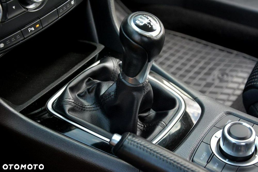 Mazda 6 2.0 Kombi SKYACTIV-G Business-Line - 28