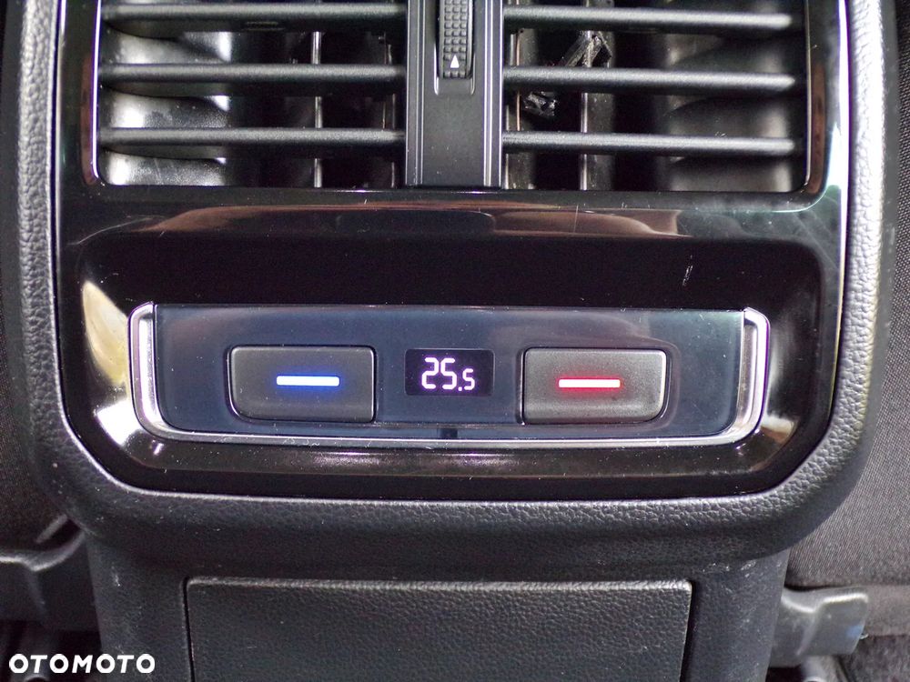 Volkswagen Passat Variant 2.0 TDI (BlueMotion Technology) Comfortline - 31