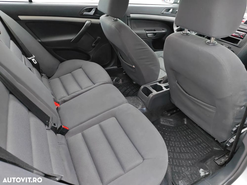 Skoda Octavia 2.0TDI Ambiente - 9