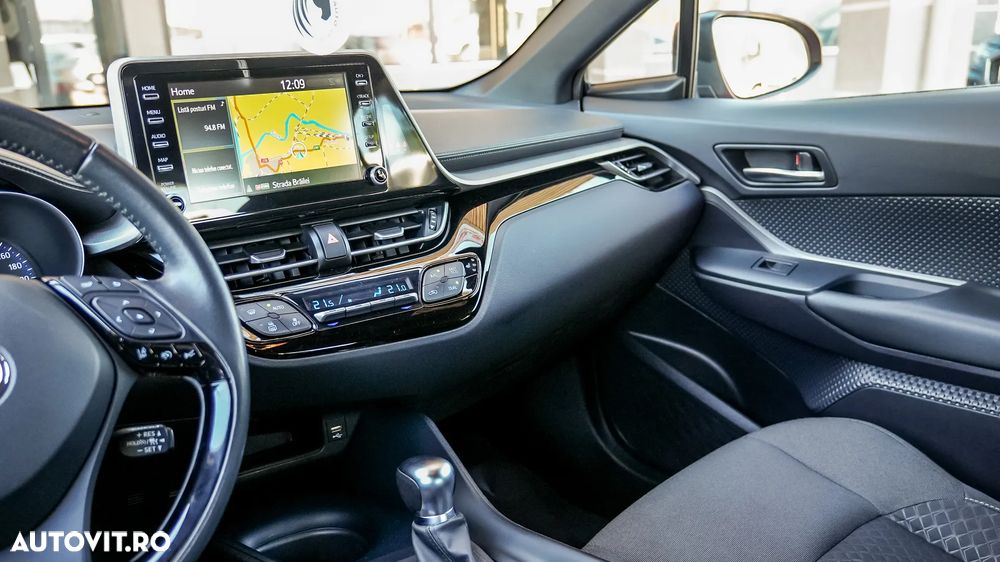 Toyota C-HR Business-Edition - 12