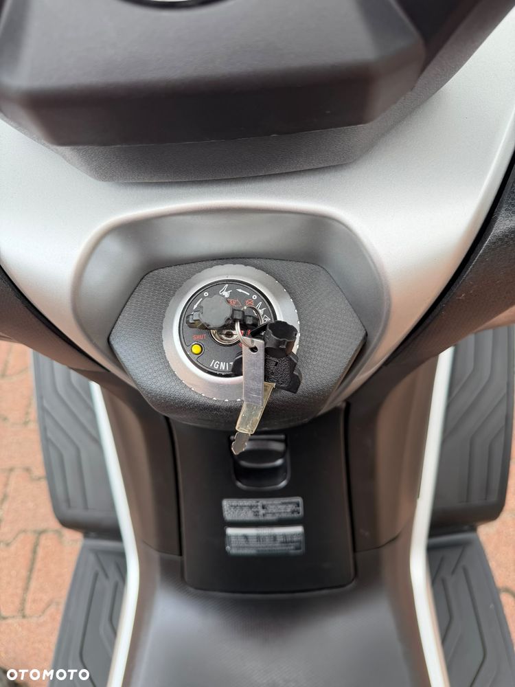 Kymco Downtown - 21