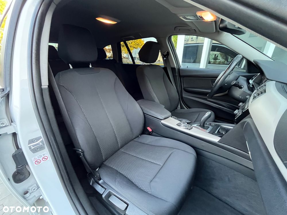 BMW Seria 3 318d Business Edition - 22
