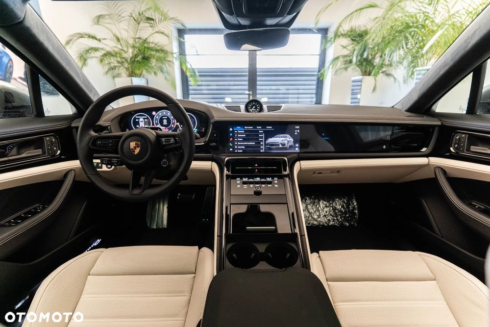 Porsche Panamera - 11