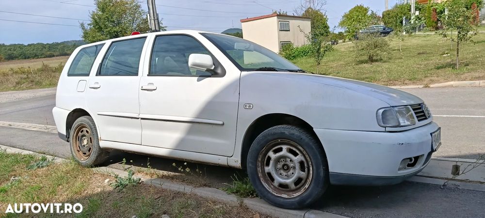 Volkswagen Polo - 1