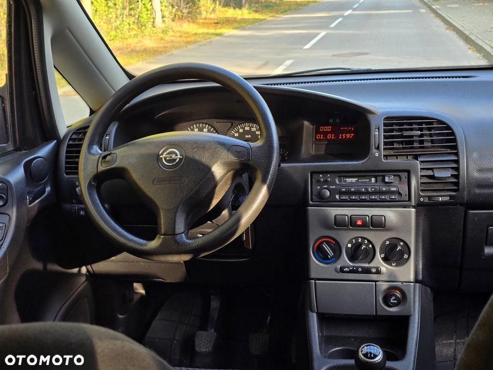 Opel Zafira - 30