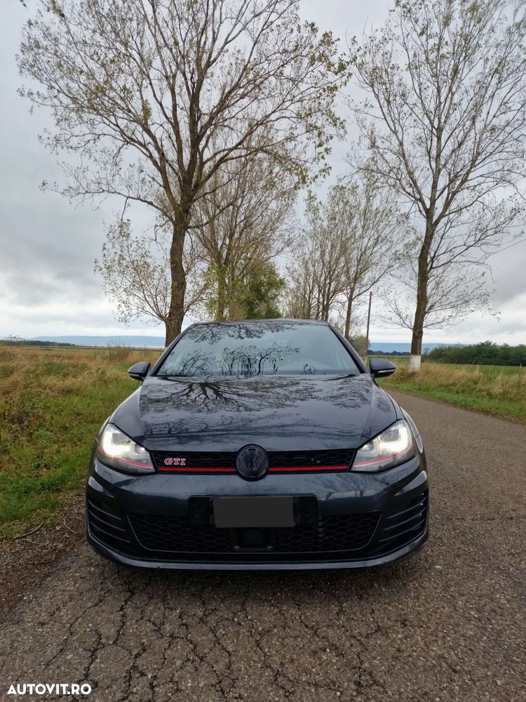 Volkswagen Golf GTI Performance BlueMotion Technology DSG - 2