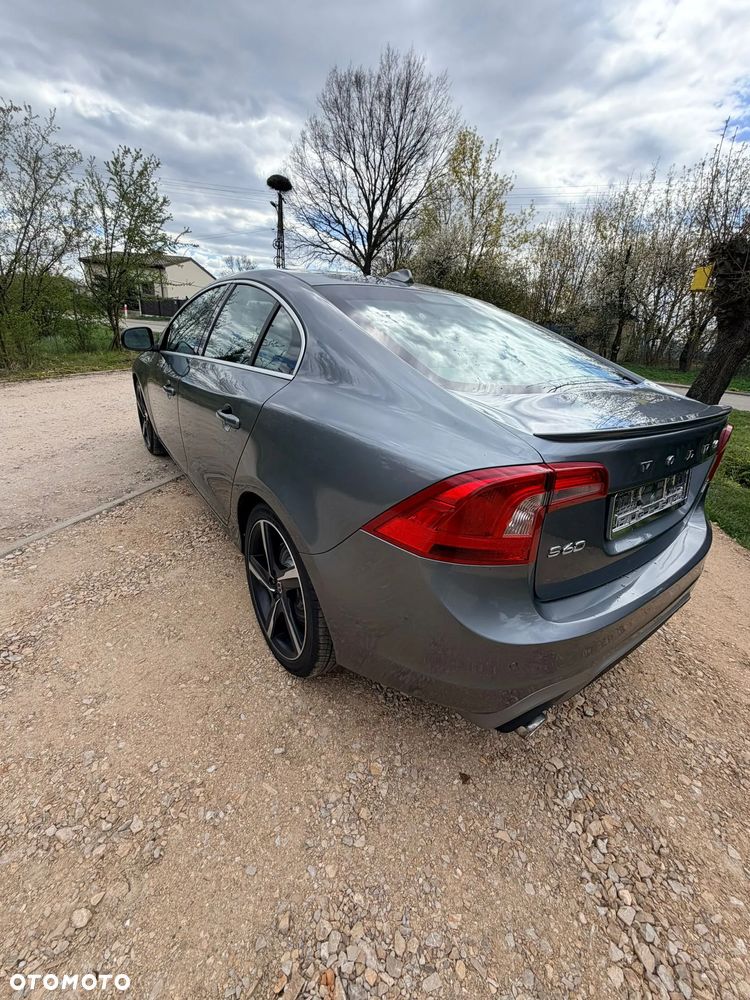 Volvo S60 T5 Geartronic RDesign - 18