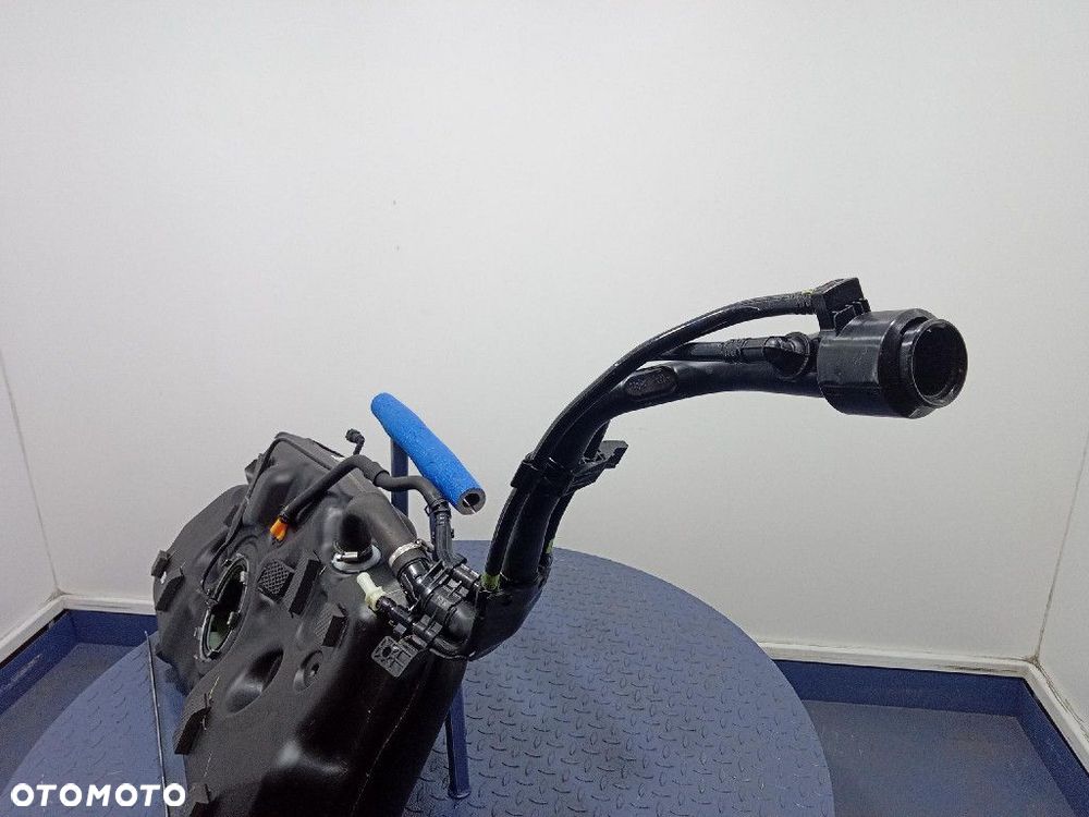 KIA XCEED LIFT 22- 1.6 T-GDI ZBIORNIK PALIWA 31171G4950B - 2