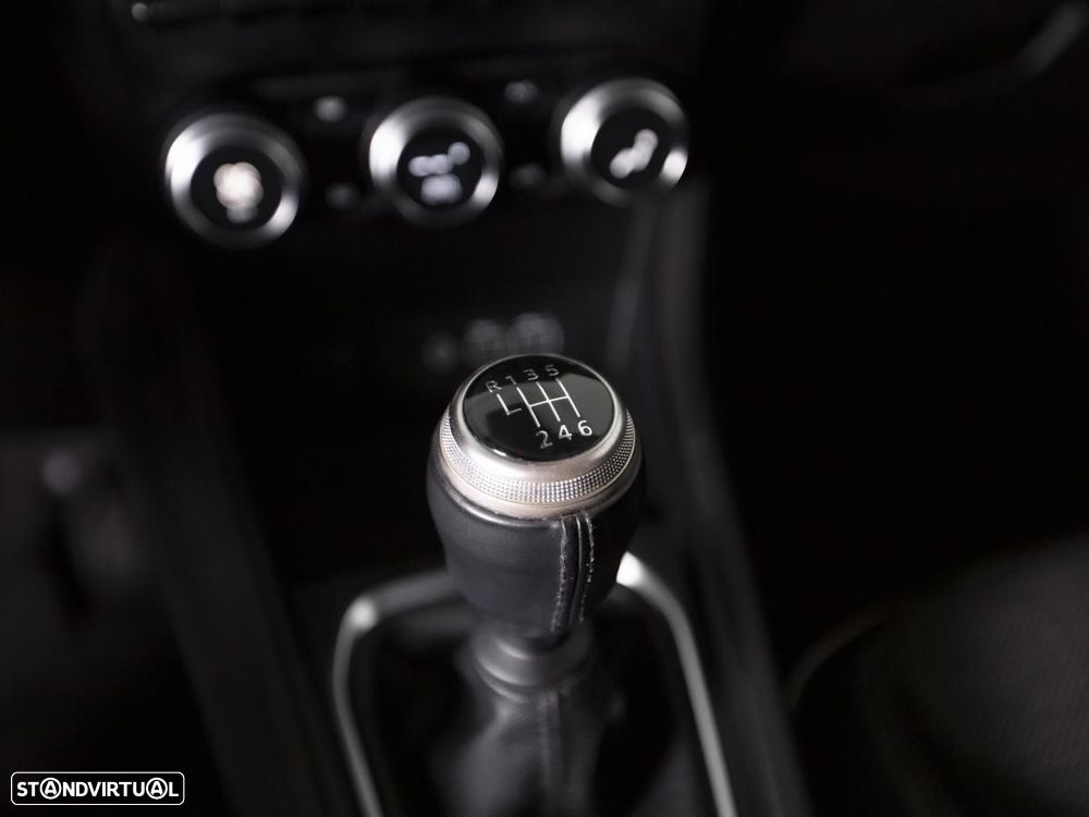 Renault Captur 1.0 TCe Techno Bi-Fuel - 28