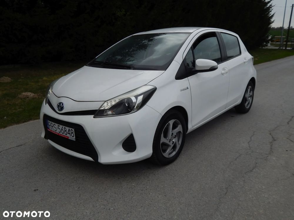 Toyota Yaris Hybrid 100 Life - 2