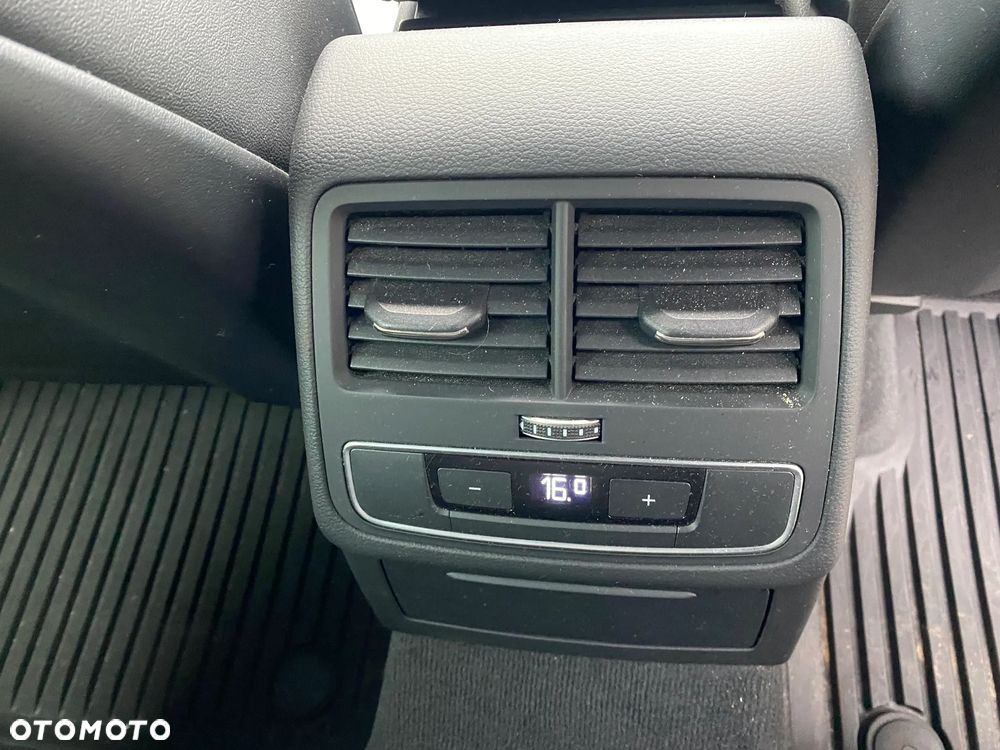 Audi A4 Avant 2.0 TDI DPF clean diesel quattro S line Sportpaket - 30