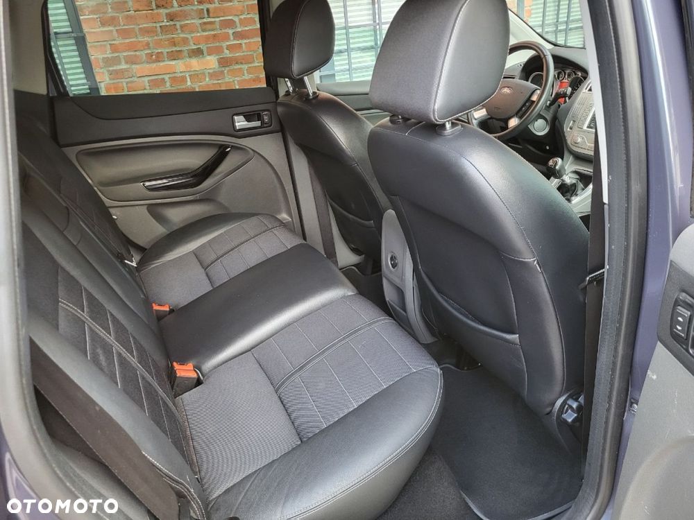 Ford Kuga - 9