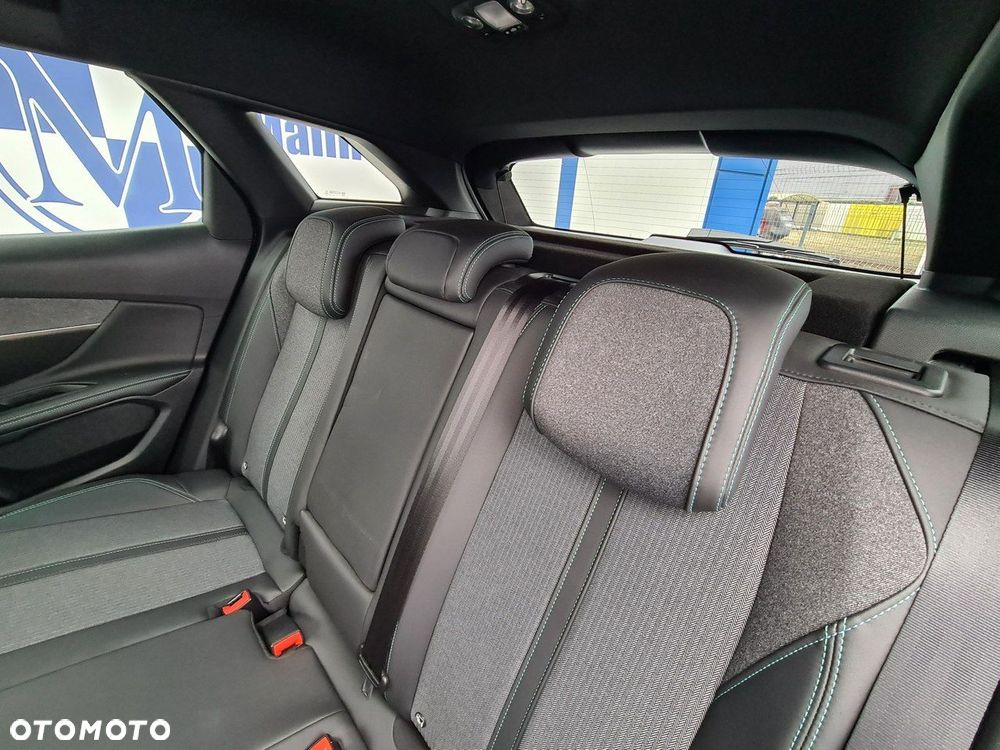 Peugeot 3008 1.2 PureTech Allure Pack S&S EAT8 - 31