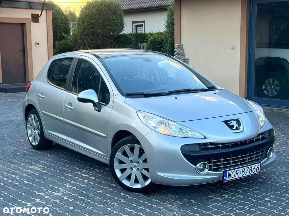 Peugeot 207 1.6 THP Platinum - 25