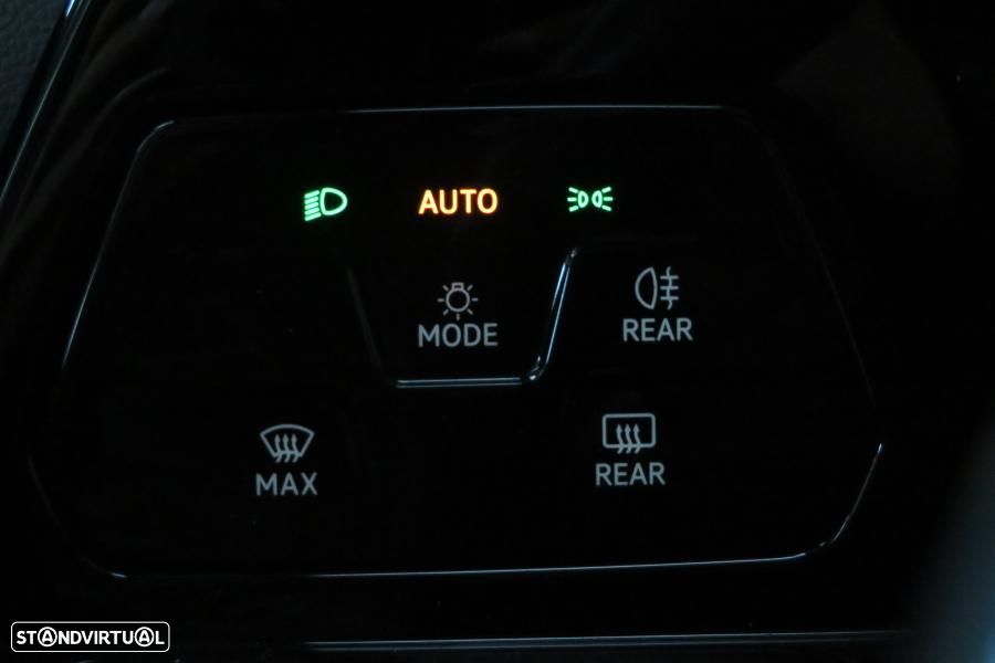 VW Golf 1.0 TSI Life - 23