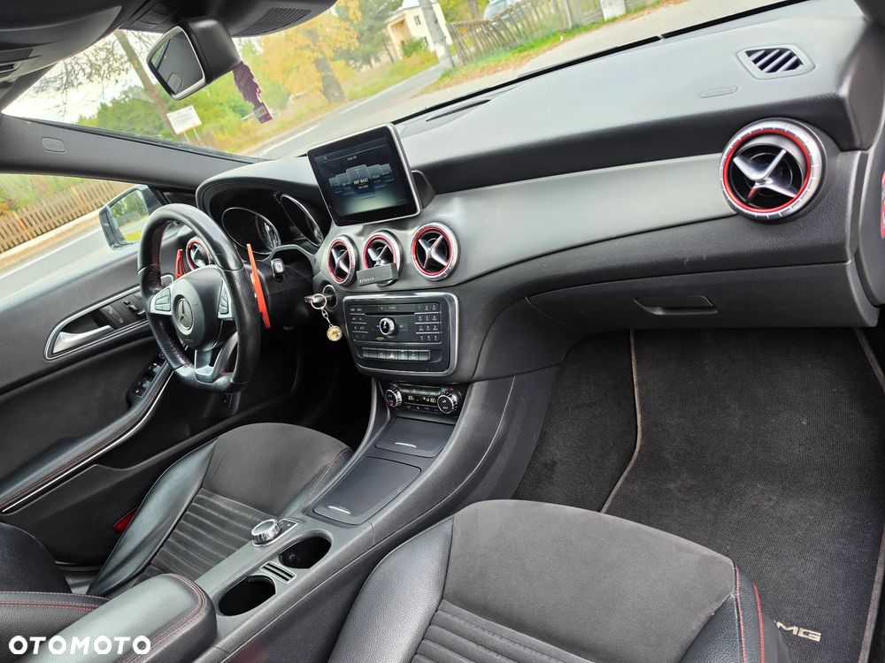 Mercedes-Benz CLA 180 d 7G-DCT AMG Line - 20
