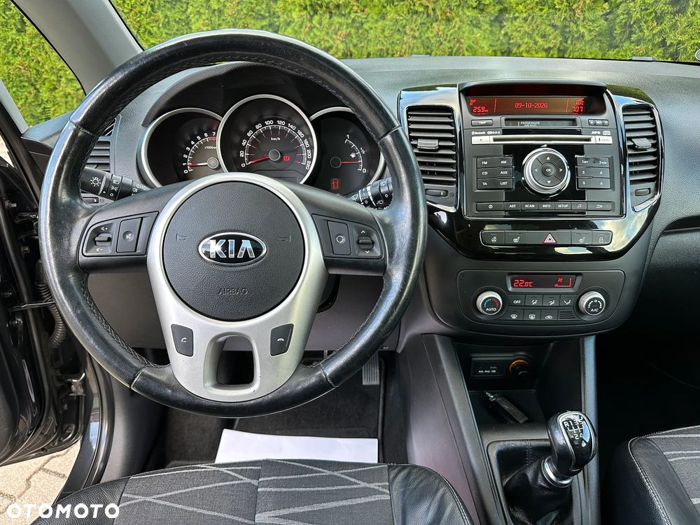 Kia Venga - 26