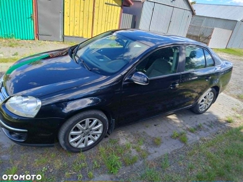 Volkswagen Jetta 1.9 TDI Trendline - 9