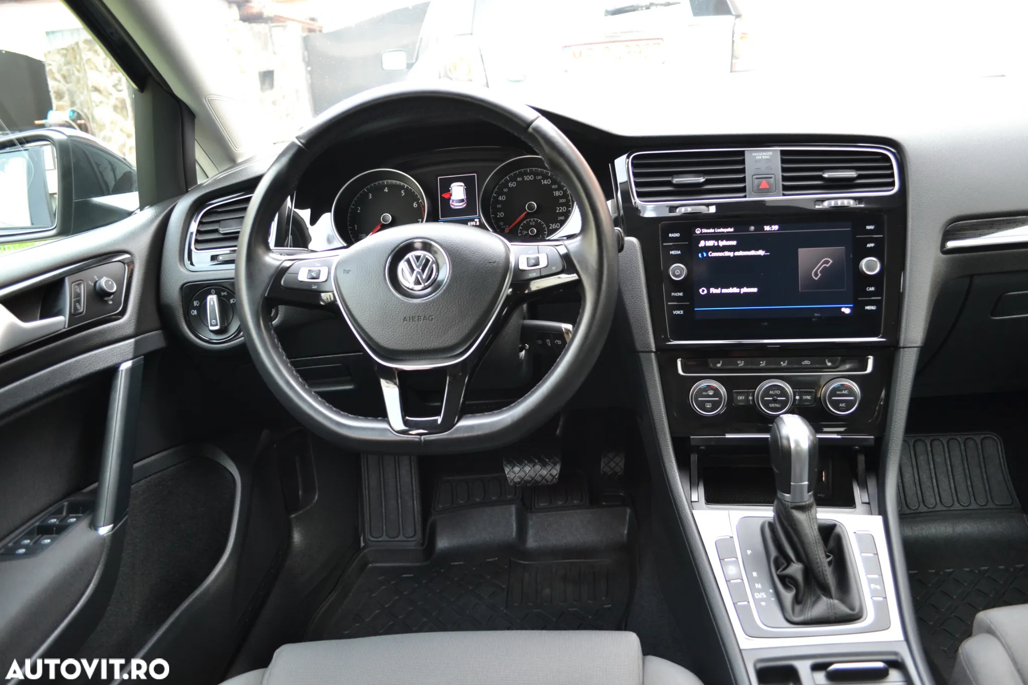 Volkswagen Golf - 5