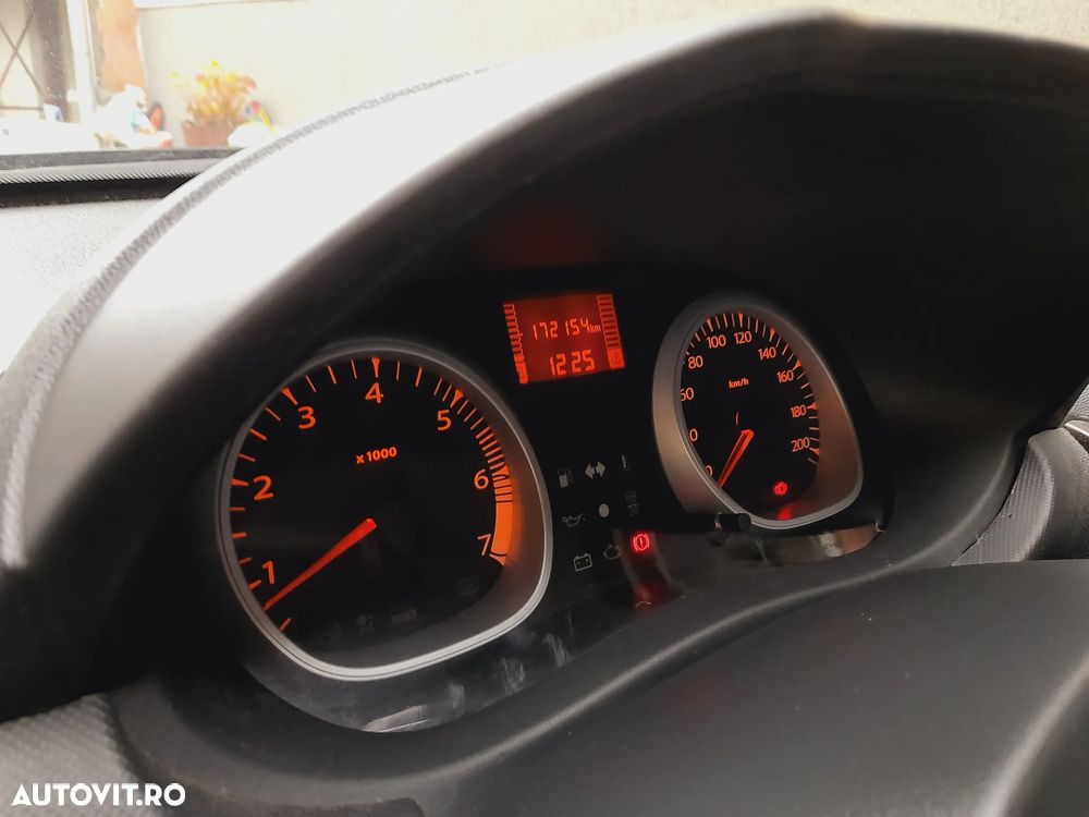 Dacia Duster 1.5 dCi 4x4 Prestige - 26