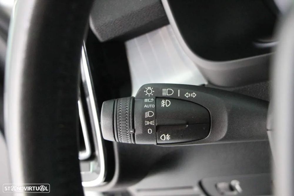 Volvo XC 40 2.0 D3 Momentum Plus - 20