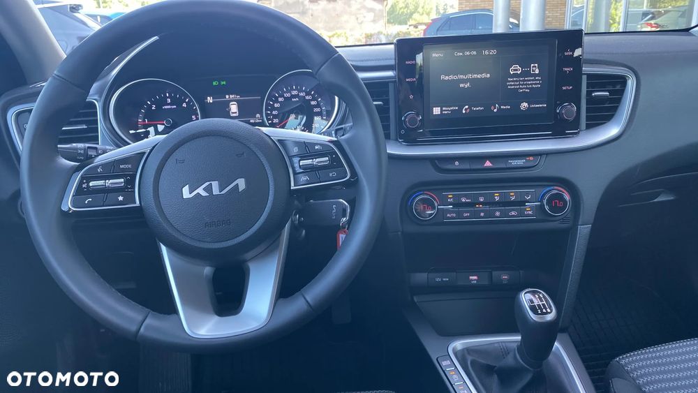 Kia Ceed - 3