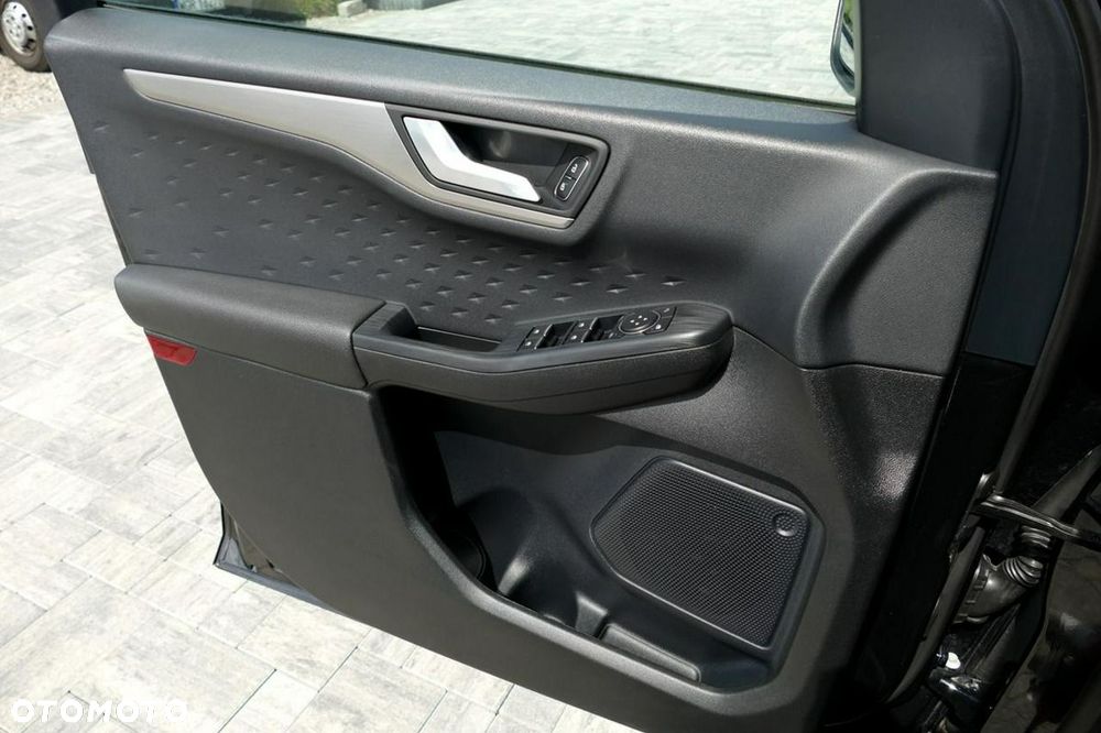 Ford Kuga - 21