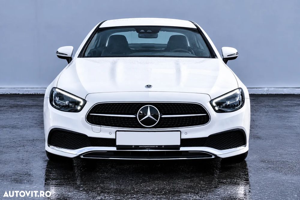 Mercedes-Benz E 200 MHEV - 9