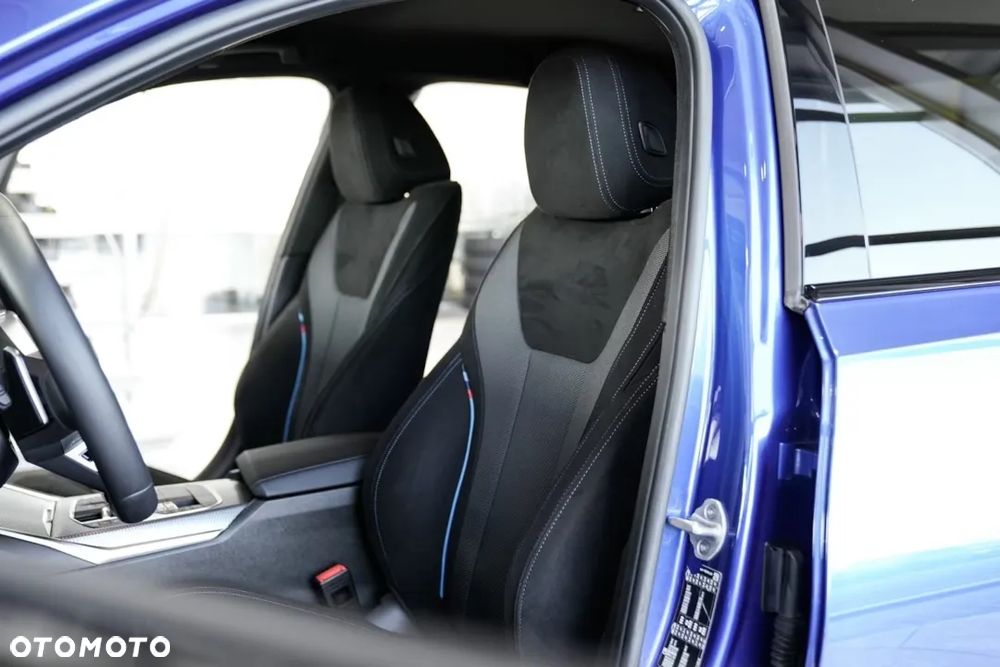 BMW Seria 3 318i M Sport - 9