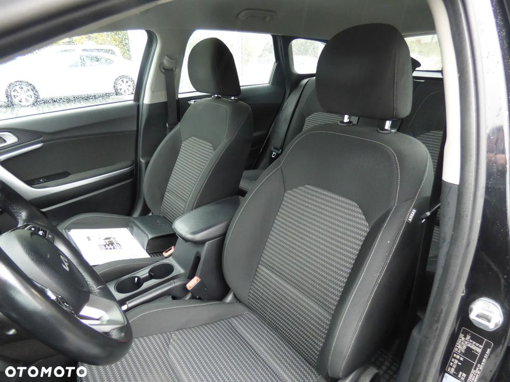 Kia Ceed - 15