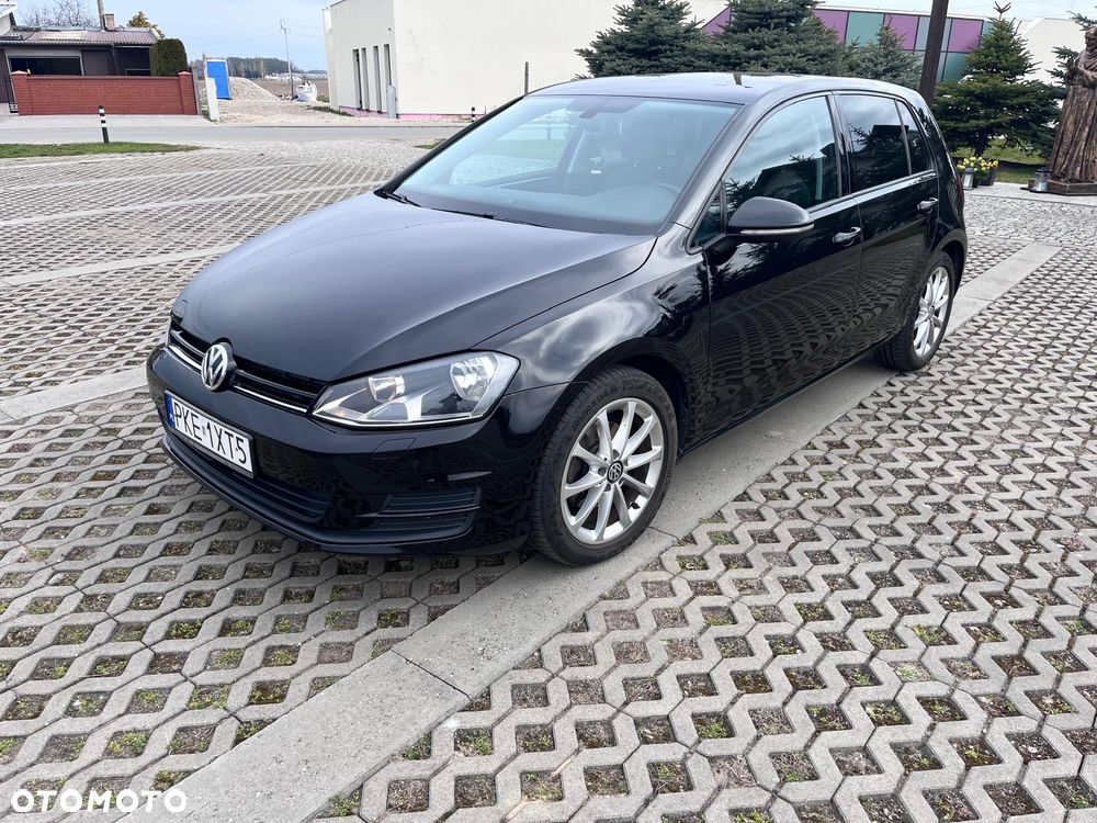 Volkswagen Golf - 1