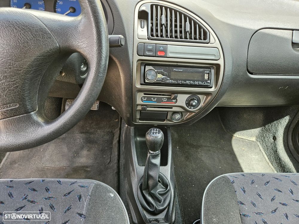 Citroën Saxo 1.1i SX - 12
