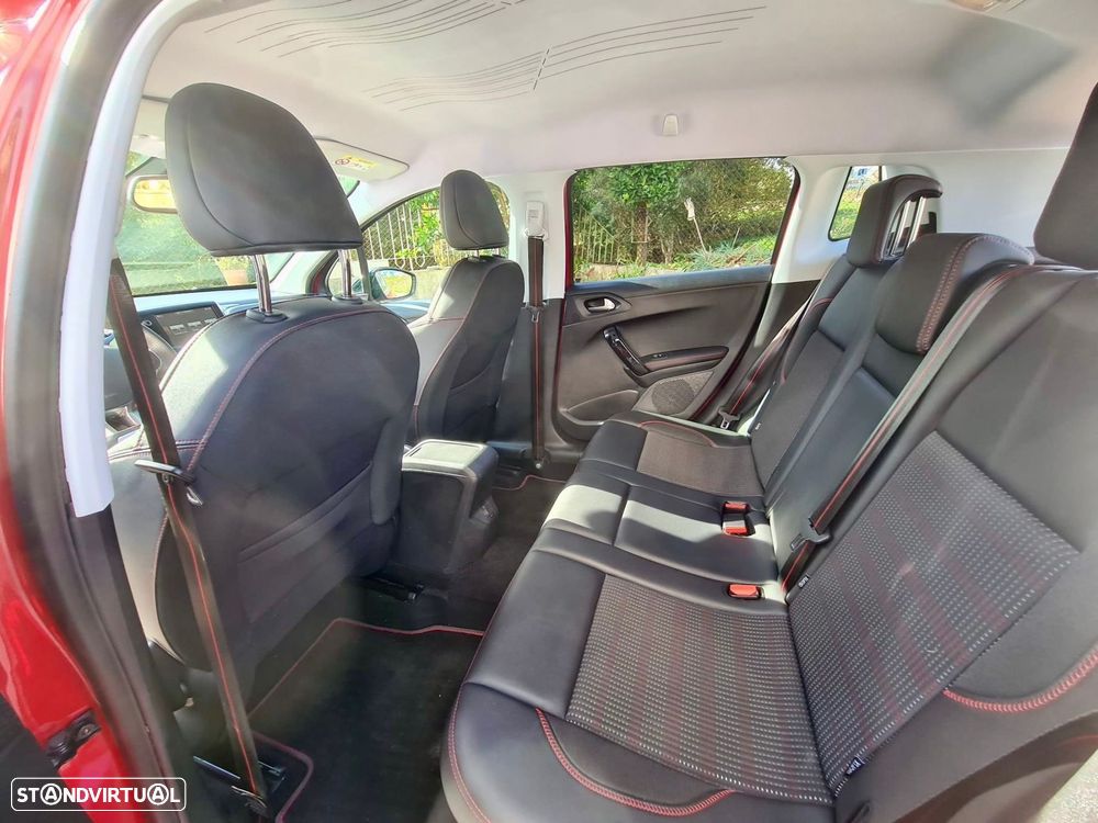 Peugeot 2008 1.2 PureTech Signature - 7